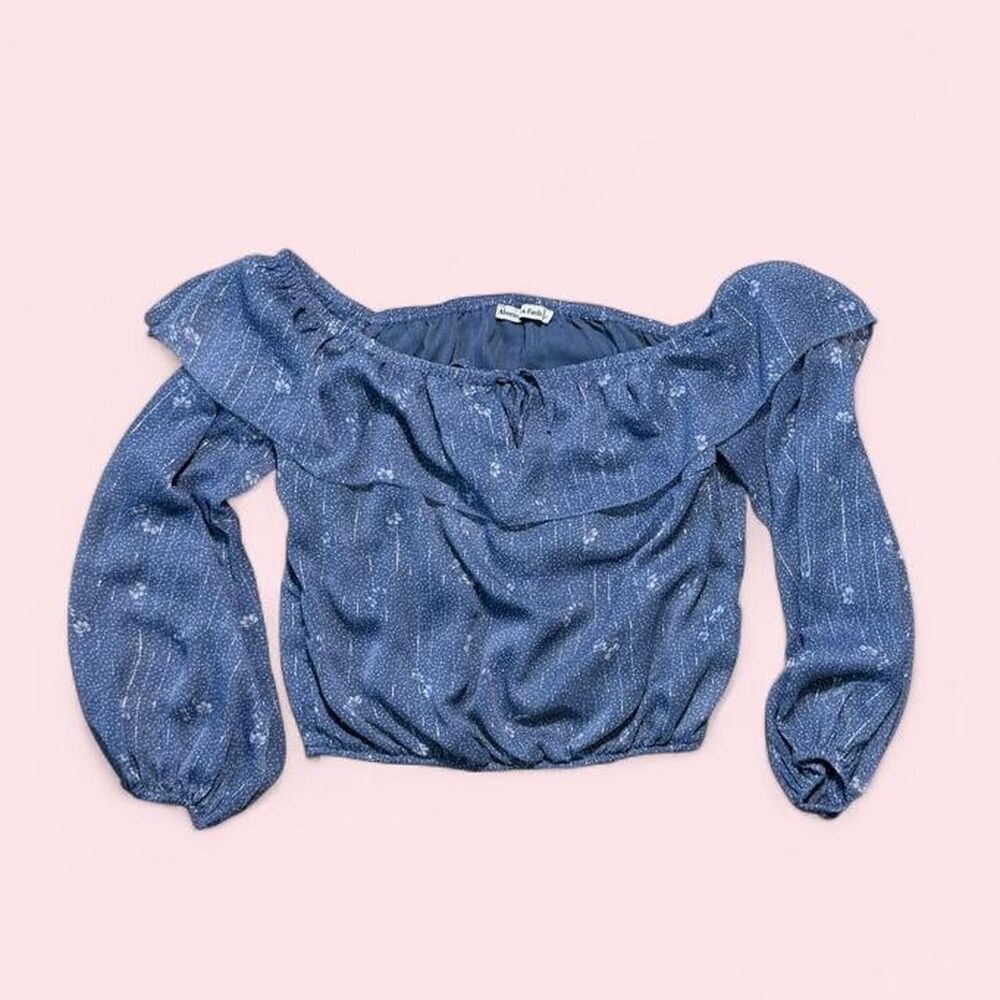 Abercrombie & Fitch cropped off the shoulder blouse